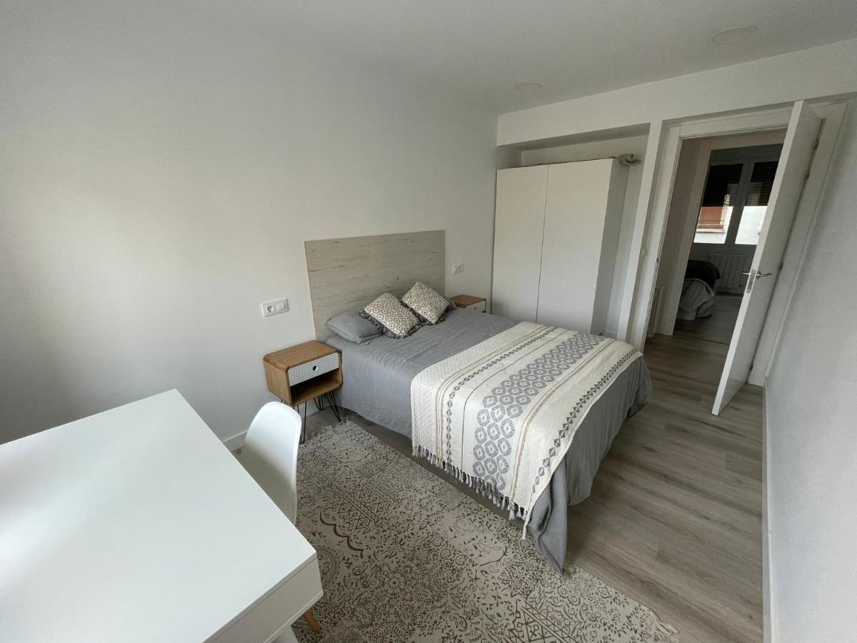 Moderno, Centrico. Perfecto Para Familias. บิโตเรีย-กัสเตซ ภายนอก รูปภาพ